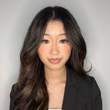 Elizabeth Luong's Instagram, Twitter & Facebook