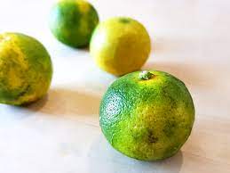The sudachi fruit is sour and often replaces vinegar in the local diet. Die Japanische Zitrusfrucht Sudachi Was Macht Man Damit Mybanto De