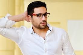 أنا والمدام وهى الصورة التى لاقت إعجاب عدد كبير. Ø¨Ø§Ù„ØµÙˆØ± Ø§Ù„ÙÙ†Ø§Ù† Ø­Ø³Ù† Ø§Ù„Ø±Ø¯Ø§Ø¯ ÙŠØ´Ø§Ø±Ùƒ Ø¬Ù…Ù‡ÙˆØ±Ù‡ Ø£Ø­Ø¯ Ø¹Ø±ÙˆØ¶