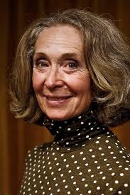 Kimberly Ribeiro's Instagram, Twitter & Facebook