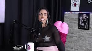 Começou no liberal, sente prazer em ver pessoas transando e fez gang bang  com treze homens - Karen Bessa (SHEERRED) - PORNORAMA.COM