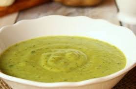 Veloute De Courgettes Au Boursin Ww Plat Et Recette Veloute Courgette Recettes De Cuisine Recette Veloute Courgette
