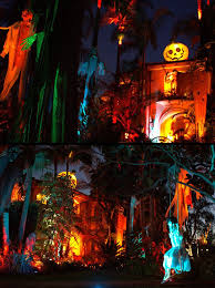 West hollywood halloween paradesanta monica 2017only in los angeles. Halloween Decorations On The Mansions North Of Montana Ave On 16th In Santa Monica Ca For A Full Block On 16th City By The Sea Halloween Hacks Santa Monica
