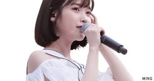 Während des besuchs der mittelschule fand iu ihre passion für musik und strebte nach einem. People Are Calling Iu S Look At Her Recent Performance Legendary Here S Why Koreaboo