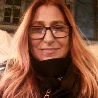 Sarah Spielman's Instagram, Twitter & Facebook