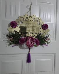Bu kapı süsü modeli hem basit hem de çok beğenilen bir model. 2 Begenme 0 Yorum Instagram Da Hanimeli Tasarim Organizasyon Hanimelitasarimm Birsoysimsekerdgan29 Hanim Icin Hazirladi Grapevine Wreath Decor Wreaths