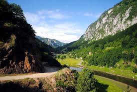 Dacă mergi în maramureș, iată 9 locuri pe care să nu le ratezi: Turism De Weekend Unde SÄƒ Mergi Aproape De TimiÈ™oara I Apples And Gasoline