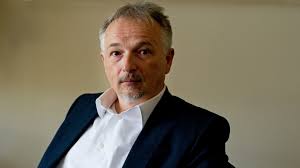 Today, croatia's supreme court upheld its earlier verdict against ivo sanader, prime minister of croatia between 2003 and 2009, and zsolt hernádi, . A Fovarosi Torvenyszek Donthet Hernadi Zsolt Kiadatasarol Portfolio Hu