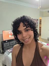 Kizzy Terrell's Instagram, Twitter & Facebook