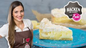 · der ananas kokos kuchen ist eine perfekte kombination aus süß und säuerlich. Exotische Kokos Ananas Torte Backen Mit Globus Sallys Welt 9 Youtube