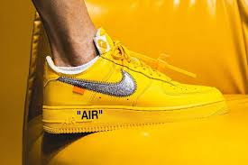In fact, one of the very first people to get their hands on the nike air force 1 was an unknown architect called tinker hatfield. Off White Nike Air Force 1 University Gold Dd1876 700 Hypebeast