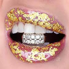 36 Ideas How To Use A Gold Glitter Lip Art Lip Art Makeup Lip Artwork