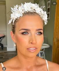 Who are some recommended makeup artists in Memphis for natural looks for a  photoshoot?