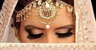 South Asian Bride Love Her Makeup And Ornaments Southasianbride Southasianweddin Pakistani Bridal Makeup Asian Bridal Makeup South Indian Bridal Jewellery