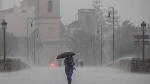 Alerta Roja por Lluvias en Valencia: Afectaciones y Suspensión de Clases