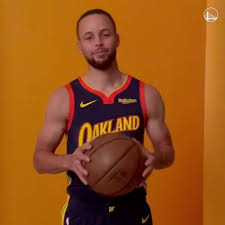 He will be wearing a special pair of shoes during game 3 of the nba finals to pay tribute to oakland. Honor The Town Roots Be The Golden State Warriors