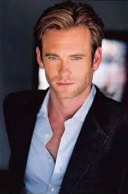 Happy Birthday Eric Decker! The handsome NFL player, reality star, and  husband of Jessie James Decker turns 31 today!