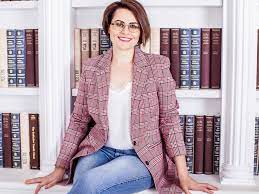 Книга, с которой хорошо начинать базовое изучение интимных частей своего тела. Yuliya Yarmolenko Uslugi Imidzhmejkera V Harkove