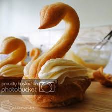 Daring Bakers Filled Pate A Choux Swans Cakecrumbs Romantic Desserts Pate A Choux Food Garnish