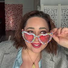 In my birthday era! Chapter 37! Spent the day doing a little content shoot  for fun with my birthday twin @colourmeartistry 😍💕💋 #birthdaygirl  #chapter37 #inmybirthdayera #winnipeg #lashliftpro #lashliftmaster