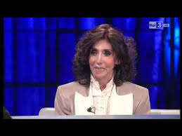 Anna rita marchesini (né le 19 novembre 1953 à orvieto, italie et mort le 30 juillet 2016 à orvieto, italie) était une actrice de cinéma, comédienne de théâtre, doubleuse, écrivaine et imitatrice italienne. Anna Marchesini Ospite A Che Tempo Che Fa Del 02 11 2014 Youtube