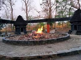 Diantaranya wisata kayangan api yang terletak di tengah hutan lindung desa sendangharjo, kecamatan ngasem, kabupaten bojonegoro, jawa timur. 10 Tempat Wisata Di Bojonegoro Yang Menarik Dikunjungi