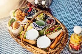 Ein picknick ist eine im freien eingenommene mahlzeit. Picknick Rezepte 7 Leckere Rezepte Fur Ein Perfektes Picknick