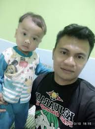 Firefighter refuses to leave deer to die alone. When the call came in, the  blaze was already roaring through the forest. Crews worked tirelessly to  cut off the fire's advance, but inside