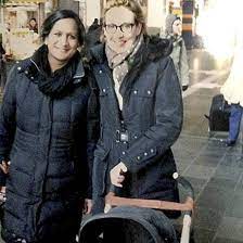 Alice elisabeth „lille weidel (* 6. Schabbigen Sein Sohn On Twitter Und Nach Dem Spaziergang Mit Dem Adoptierten Kind Und Ihrer Sri Lankischen Lebensgefahrtin In Der Heimatlichen Schweiz Wird Wieder Gegen Migranten Und Ehefueralle Fur Ca 20 000 Monatl