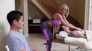 Brandi mae pumps her big clit. W Q9az63en3rlm