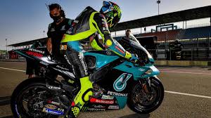 Les premières images de valentino rossi habillé de ses nouvelles couleurs. Motogp