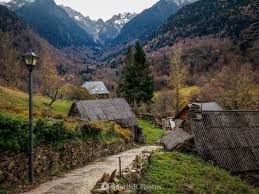 El Rincon Mas Desconocido Del Valle De Aran La Val De Toran Fotohiking Paisajes De Espana Lugares Preciosos Rutas De Senderismo