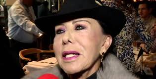 Rubí is a mexican telenovela television series produced by josé alberto castro for televisa.it is based on a short story by yolanda vargas dulché, published as a serial on the 1960s mexican comic book lágrimas, risas y amor. Mahxl5wofgvm3m