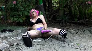 Mud bunny 2 - ThisVid.com