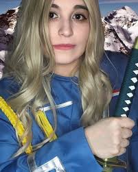 It's my birthday!!! And for my birthday I wanted to debut a new cosplay,  one I've been wanting to do for a long time now: General Oliver Mira  Armstrong from Fullmetal Alchemist: