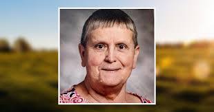 Donna Tosh's Instagram, Twitter & Facebook