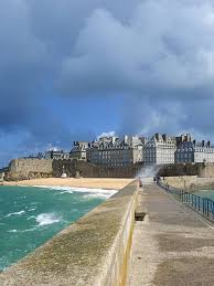 Regular camping fees still apply during free park entry periods. Saint Malo Bucht Von Mont Saint Michel Tourismus