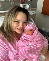 Happy 1 year anniversary to the love of my life @moses_hacmon  🖤🤍🖤🤍🖤they say the first year of marriage is the toughest but they  obviously didn't have a husband like mine. Being married