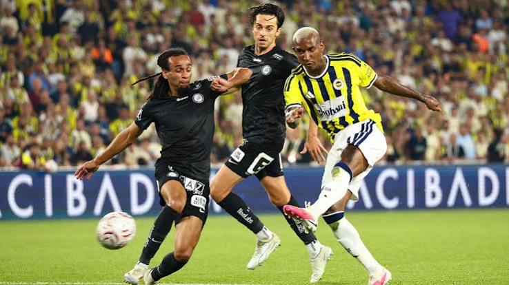AVUSTURYA’DA TUR FENERBAHÇE’NİN! 🇹🇷

Sarı-lacivertli ekip, Şampiyonlar Ligi 3