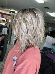 Dark brown hair with heavy blonde balayage. Hair Goals Heavy Blonde Highlights With Dark Brown Shadow Root Heavy Blonde Highlights Dark Hair With Highlights Blonde Highlights
