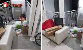 Compass one 0.8km buangkok square 1.1km the seletar mall 1.3km hougang green shopping mall 1.3km rivervale plaza 1.7km rivervale mall 1.8km hougang 1 2.0km. Residents Of Blk 350 Anchorvale Rd This Is Not How You Dump Your Rubbish And Bulky Items