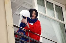 70 Shocking Celebrity Scandals From The Past 20 Years That Are Utterly Outrageous And Truly Heartbreaking Michael Jackson Doll Michael Jackson Jackson Family
