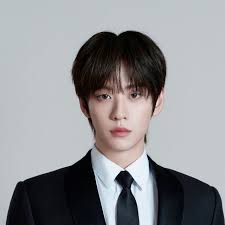 Tony Yu's Instagram, Twitter & Facebook