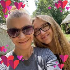 How to prevent toddlers from removing their diapers?