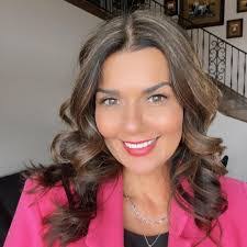 Tabatha Bacon's Instagram, Twitter & Facebook