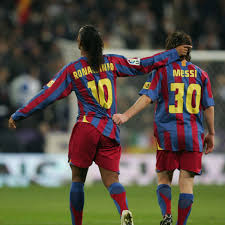 And at the beginning of his career, ronaldo was widely considered to be a skinny lad who copies many of ronaldinho's tricks. Goal On Twitter Ronaldinho When Messi Retires Which I Hope Will Be A Long Time From Now They Should Leave The No 10 There So That Nobody Can Touch It Again