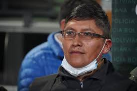 NotaDePrensa 𝐏𝐨𝐥𝐢𝐜𝐢́𝐚 𝐝𝐞𝐬𝐛𝐚𝐫𝐚𝐭𝐚 𝐨𝐫𝐠𝐚𝐧𝐢𝐳𝐚𝐜𝐢𝐨́𝐧  𝐜𝐫𝐢𝐦𝐢𝐧𝐚𝐥 𝐪𝐮𝐞 𝐫𝐨𝐛𝐚𝐛𝐚 𝐚𝐮𝐭𝐨𝐩𝐚𝐫𝐭𝐞𝐬 𝐝𝐞  𝐯𝐞𝐡𝐢́𝐜𝐮𝐥𝐨𝐬 𝐢𝐧𝐜𝐚𝐮𝐭𝐚𝐝𝐨𝐬 𝐩𝐨𝐫 𝐥𝐚 𝐀𝐝𝐮𝐚𝐧𝐚 Oruro, 05  de mayo de 2022 (PrensaMinGob).