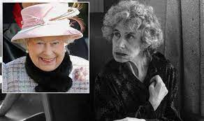 After her husband died, she was known as queen elizabeth the queen mother,2 to avoid confusion with her daughter, queen elizabeth ii. The Queen S Hidden Away Cousin Katharine Bowes Lyon Dies At 87 Royal News Express Co Uk