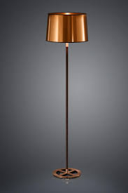 Lampadaire Noir Avec Abat Jour En Feuille De Cuivre Cylindrique Pied Recouvert De Coton Noir Et Socle En Metal Cuivre Ba Lampadaire Noir Lampadaire Abat Jour