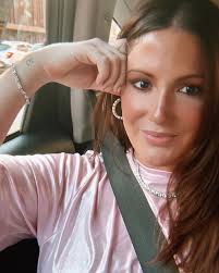 Maggie Crabtree's Instagram, Twitter & Facebook